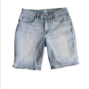 Lee Riders Women’s Mid-Rise Bermuda Shorts Size 8/ Medium GUC